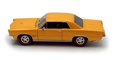 1965 Pontiac GTO, Gold - Welly 22092 - 1/24 Scale Diecast Model Car
