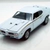 1969 Pontiac GTO, White - Welly 22501 - 1/24 Scale Diecast Model Toy Car