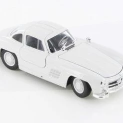 Mercedes-Benz 300 SL, White - Welly 24064WWT - 1/24 Scale Diecast Model Toy Car