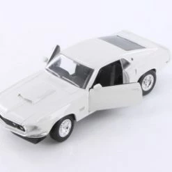1969 Ford Mustang Boss 429, White - Welly 24067WWT - 1/24 Scale Diecast Model Toy Car