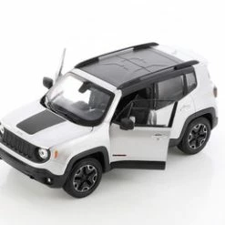Jeep Renegade Trailhawk, Silver - Welly 24071WSV - 1/24 Scale Diecast Model Toy Car