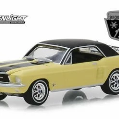 1967 Ford Mustang Coupe W/a Pair Of Skis, Yellow W/Black - Greenlight 30007 - 1/64 Diecast Car