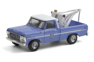 ModelToyCars New York City Police Department 1979 Ford F-250 Tow Truck With Drop-In Tow Hook, Blue And White - Greenlight 30224/48 - 1/64 Scale Diecast Model Toy Car