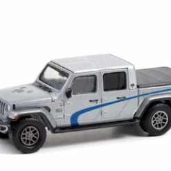 Greenlight 2020 Jeep Gladiator Pickupwith Bed Cover "Auburn Hills", 42970F/48 1/64 Scale Diecast Model Toy Car