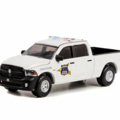 2018 Dodge Ram 1500 Pickup Truck, White - Greenlight 42990C/48 - 1/64 Scale Diecast Model Toy Car