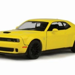 Motor Max 2018 Dodge Challenger SRT Hellcat Widebody, Bright- 79350YL - 1/24 Scale Diecast Model Toy Car