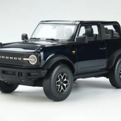 2022 Ford Bronco Badlands Edition Open Top, Dark Blue - GT Spirit US050 - 1/18 Scale Resin Car